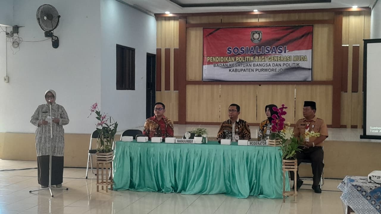 Bakesbangpol Purworejo Tanamkan Kesadaran Demokrasi kepada Generasi Muda