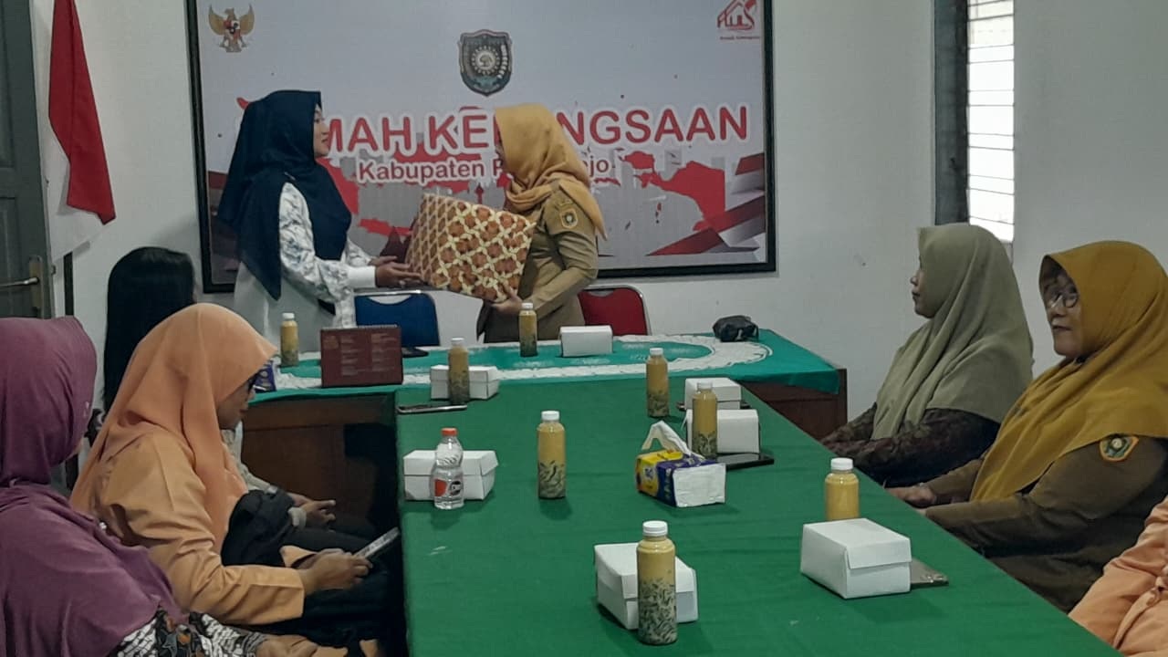 Pisah Sambut Ketua Dharma Wanita Kesbangpol Purworejo Berlangsung Penuh Kehangatan