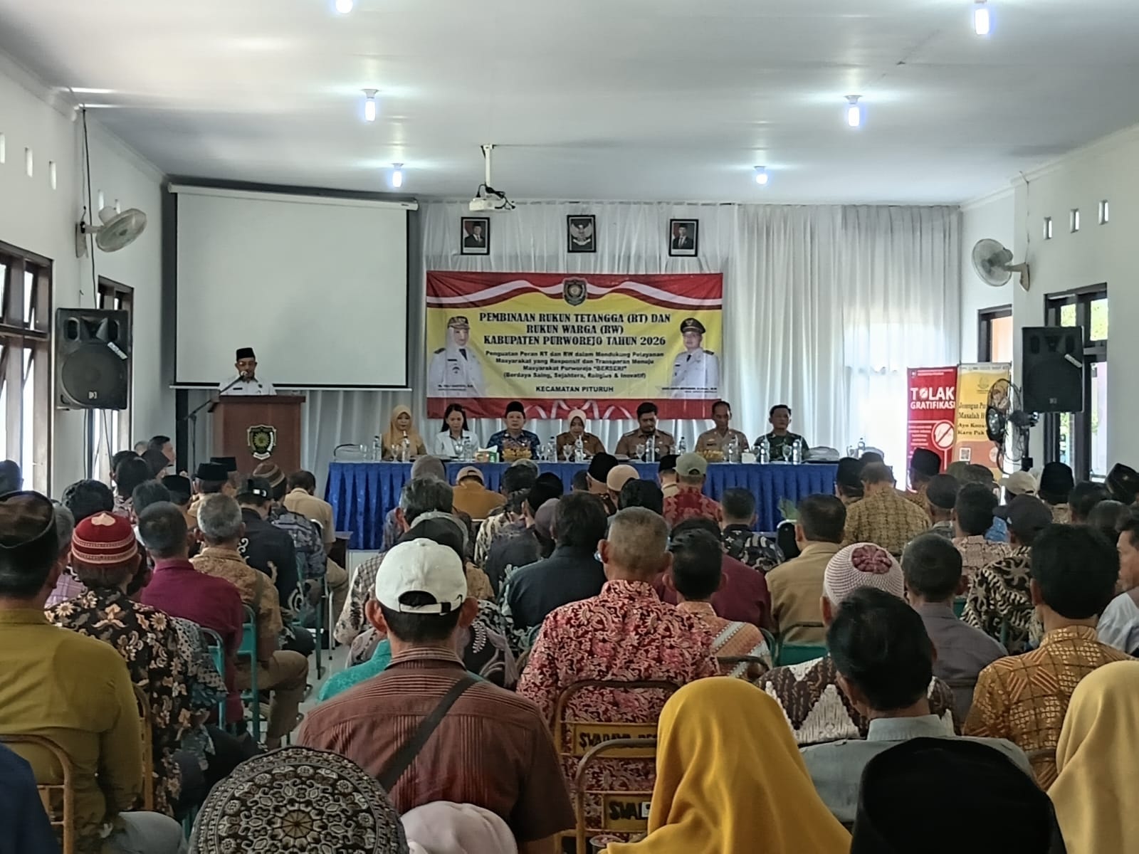 Pembinaan RT/RW Pituruh, Bupati Dorong Pelayanan Responsif dan Transparan